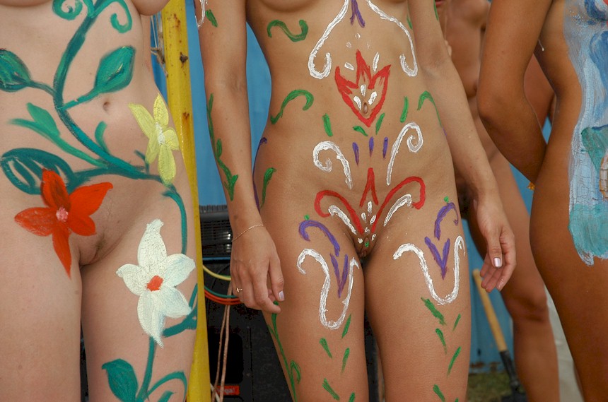 Body paint naked women hi res 2014 Nudism Hq Nude Body Painting Art Modeling In Nudist Camp Picture